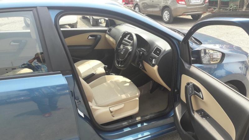 Volkswagen Polo Highline 1.2L (P) 2017