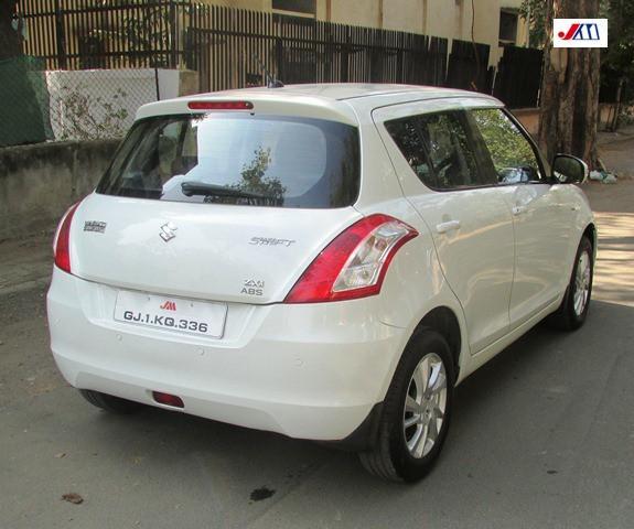 Maruti Suzuki Swift ZXi 2012
