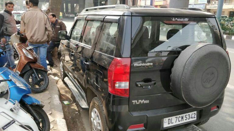 Mahindra TUV300 T6 2016