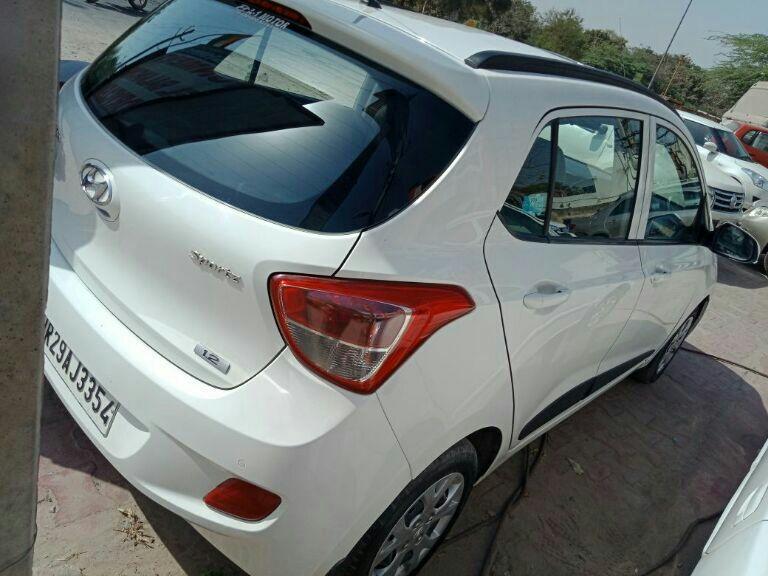 Hyundai Grand i10 Sportz 1.2 Kappa VTVT 2015