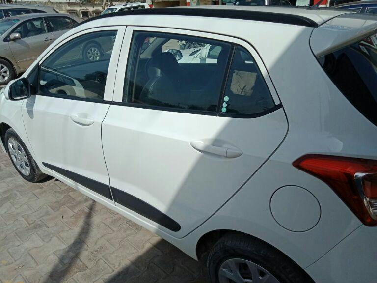 Hyundai Grand i10 Sportz 1.2 Kappa VTVT 2015