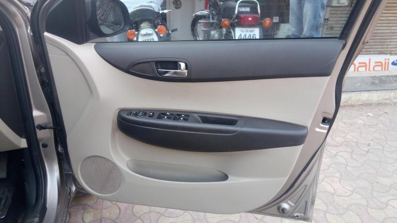 Hyundai i20 Sportz 1.4 CRDi 2012