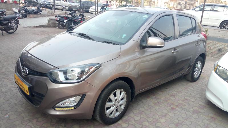 Hyundai i20 Sportz 1.4 CRDi 2012