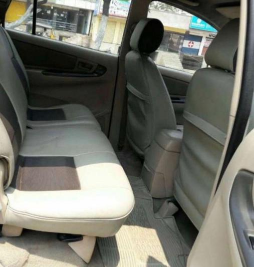 Toyota Innova 2.5 V 7 STR 2005