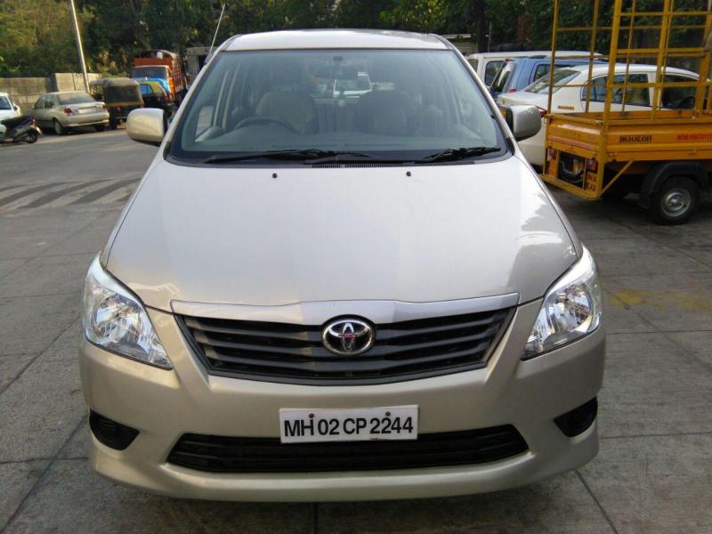 Toyota Innova 2.5 G 7 STR BS IV 2012