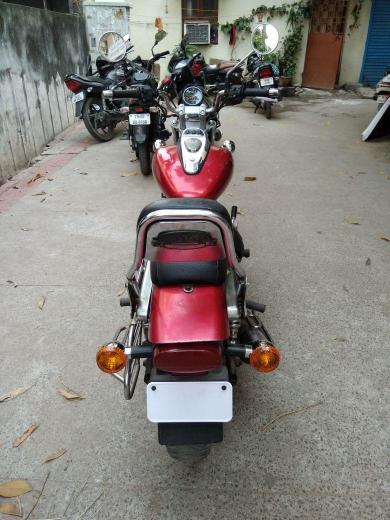 Bajaj Avenger 180cc 2005