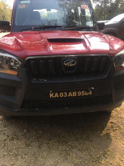 Mahindra Scorpio S4 2015
