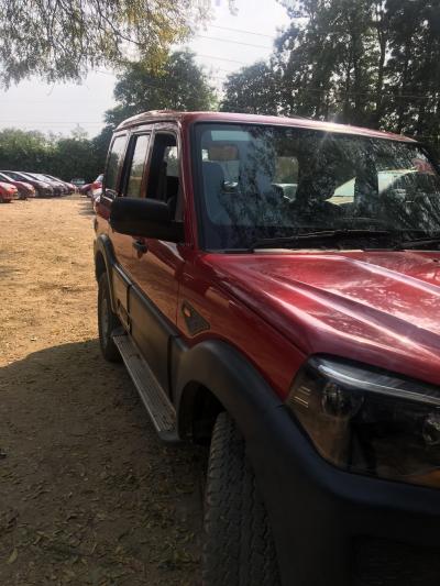 Mahindra Scorpio S4 2015