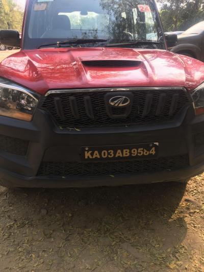 Mahindra Scorpio S4 2015