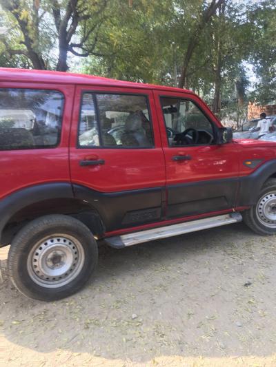 Mahindra Scorpio S4 2015