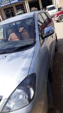 Toyota Innova 2.5 V 8 STR 2008