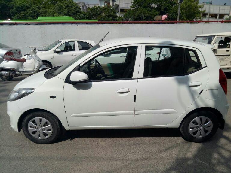 Hyundai i10 Sportz 1.1 iRDE2 2014