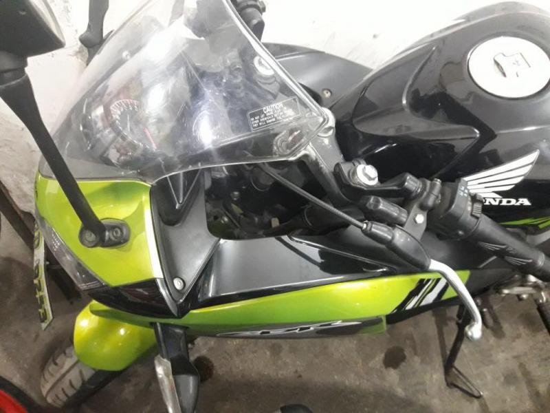 Yamaha YZF-R15 2.0 150cc 2014