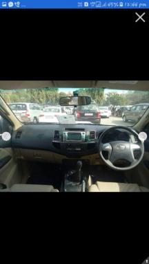 Toyota Fortuner 3.0 4X4 MT 2013