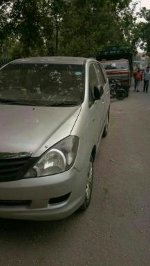 Toyota Innova 2.5 VX 7 STR BS IV 2010