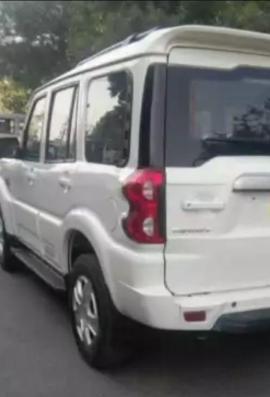 Mahindra Scorpio S4 Plus 4WD Intelli-Hybrid 2017