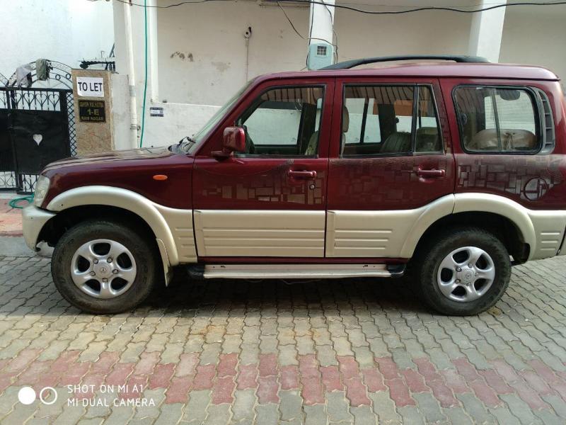 Mahindra Scorpio 2.6 TURBO 7 STR 2005