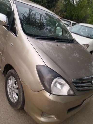 Toyota Innova 2.5 V 7 STR 2010