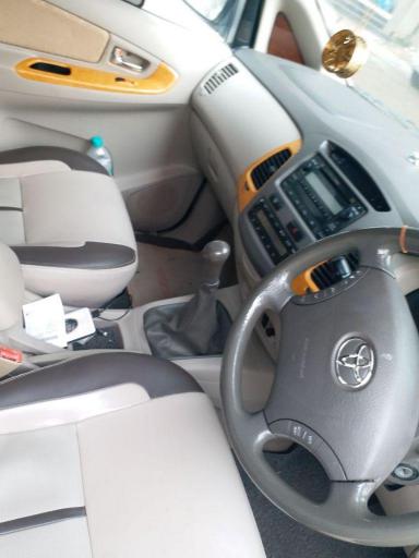 Toyota Innova 2.5 V 7 STR 2010