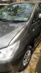 Toyota Innova 2.5 GX 7 STR BS IV 2012