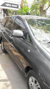 Toyota Innova 2.5 GX 7 STR BS IV 2012