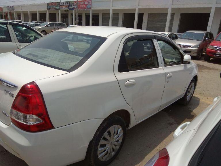 Toyota Etios GD 2015
