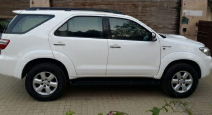 Toyota Fortuner 3.0 4X4 MT 2013