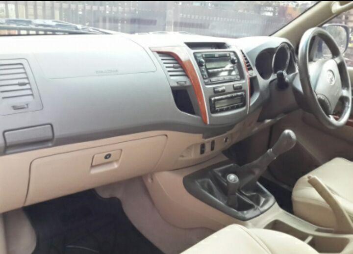 Toyota Fortuner 3.0 4X4 MT 2013