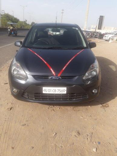 Ford Figo DURATORQ TITANIUM 1.4 2012