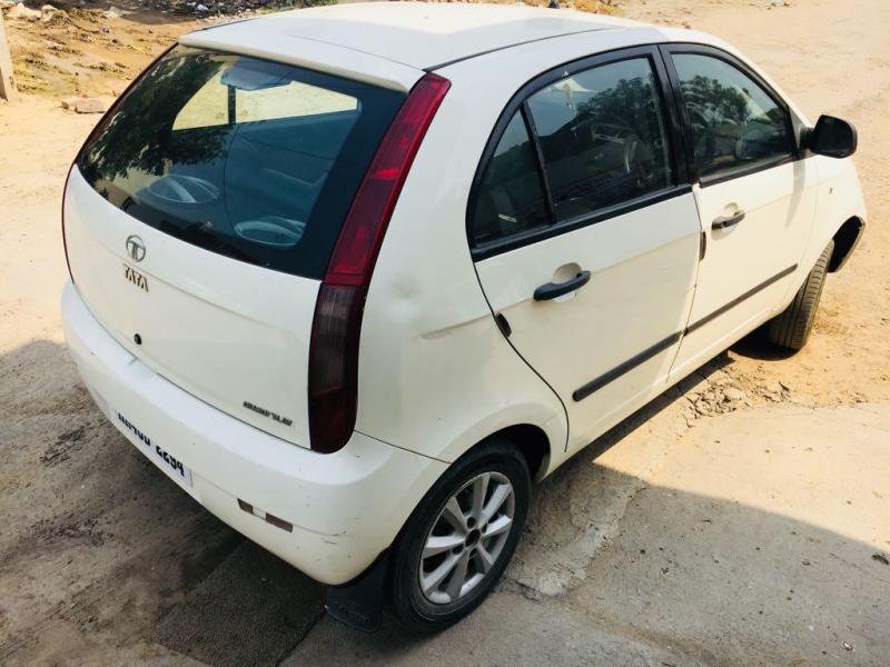 Tata Indica Vista Quadrajet LS 2011