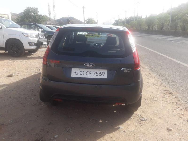 Ford Figo DURATORQ TITANIUM 1.4 2012