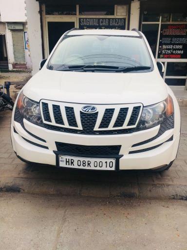 Mahindra XUV500 W8 2013