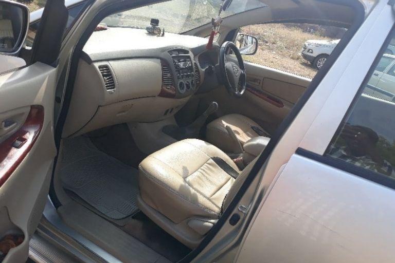 Toyota Innova 2.5 E 7 STR 2007