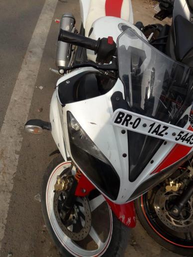 Yamaha YZF-R15 150cc 2011