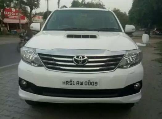 Toyota Fortuner 3.0 4x2 MT 2013