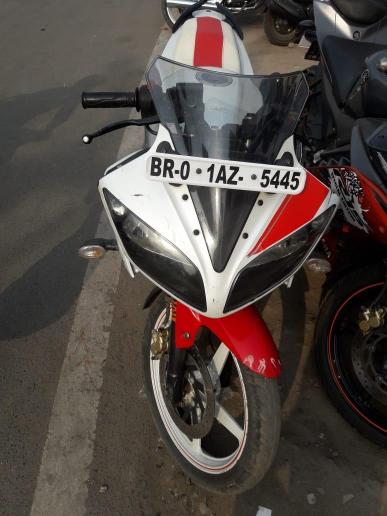Yamaha YZF-R15 150cc 2011