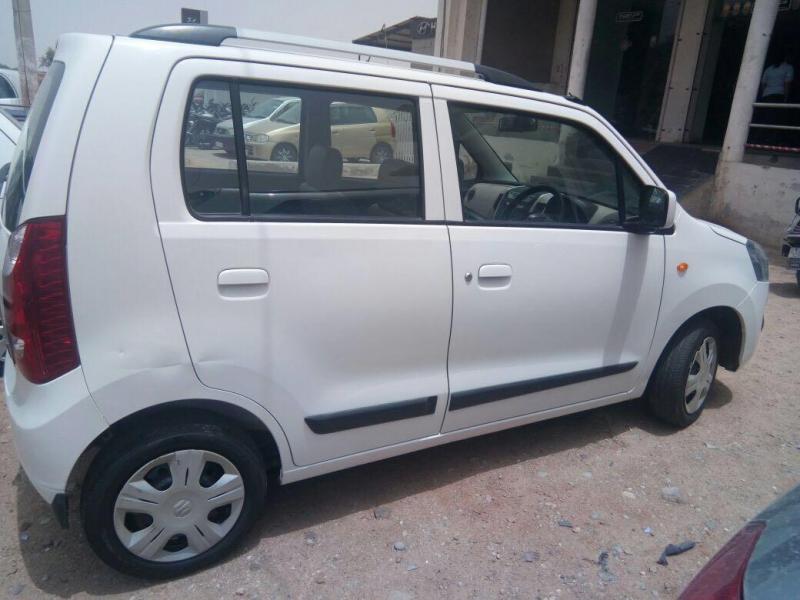 Maruti Suzuki Wagon R VXi AMT 2016