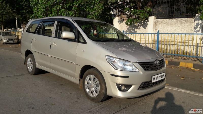 Toyota Innova 2.5 G4 8 STR 2013