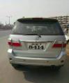 Toyota Fortuner 3.0 4X4 MT 2011