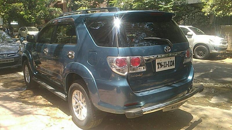 Toyota Fortuner 2.5 4x2 MT TRD Sportivo 2012