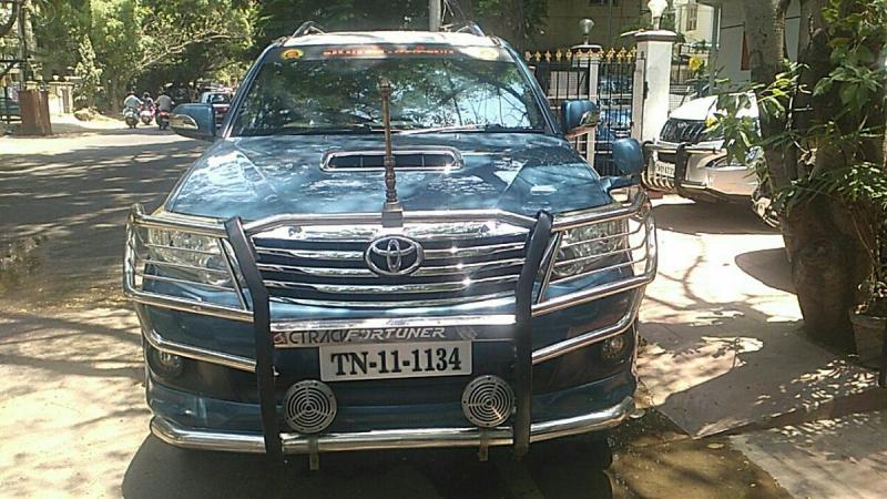 Toyota Fortuner 2.5 4x2 MT TRD Sportivo 2012