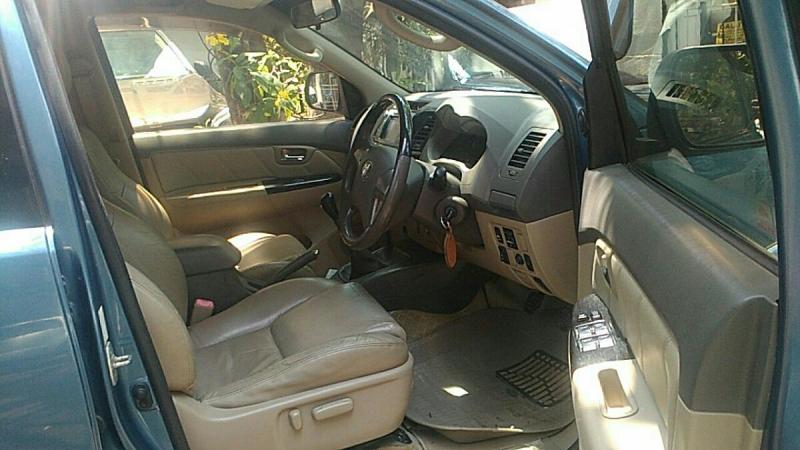 Toyota Fortuner 2.5 4x2 MT TRD Sportivo 2012
