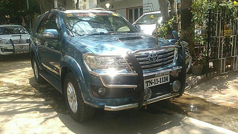 Toyota Fortuner 2.5 4x2 MT TRD Sportivo 2012