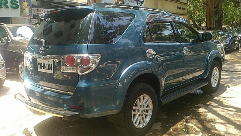 Toyota Fortuner 2.5 4x2 MT TRD Sportivo 2012