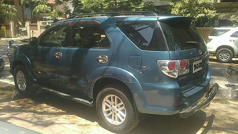 Toyota Fortuner 2.5 4x2 MT TRD Sportivo 2012