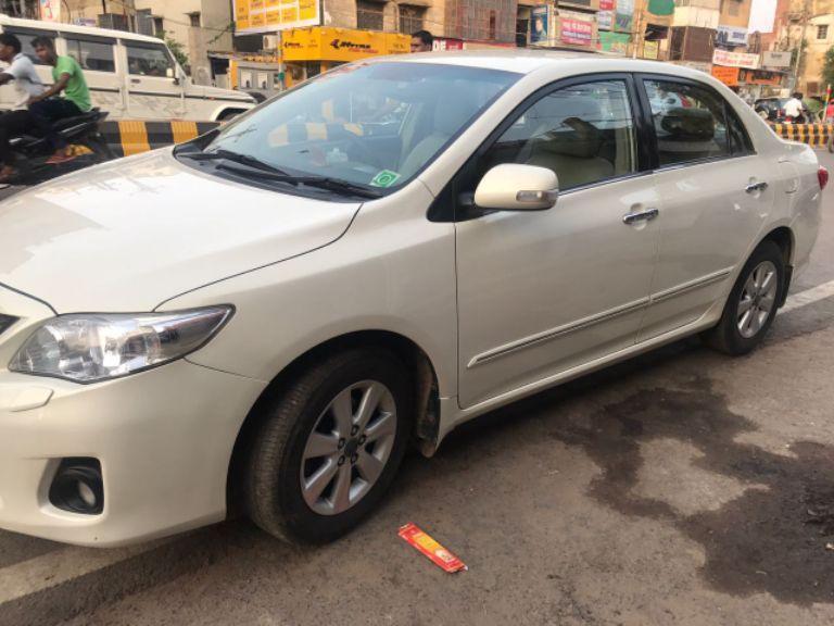 Toyota Corolla Altis D-4D J 2012