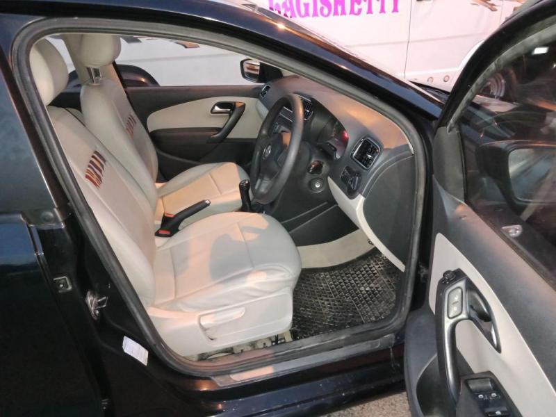 Volkswagen Polo Highline 1.6L (P) 2011