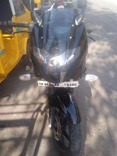 Bajaj Pulsar 220cc 2016