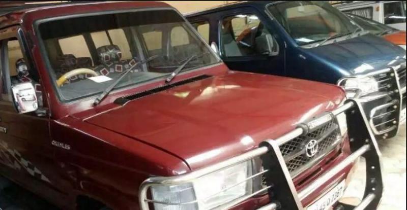 Toyota Qualis FS B2 2001