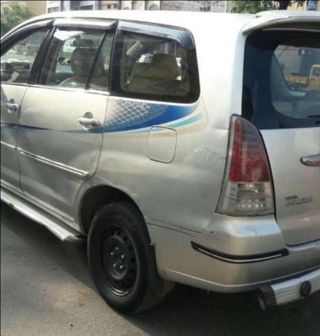 Toyota Innova 2.5 E 7 STR 2007